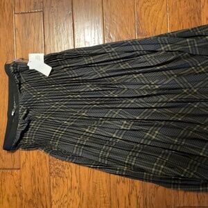 Uniqlo:C pleated skirt, size L